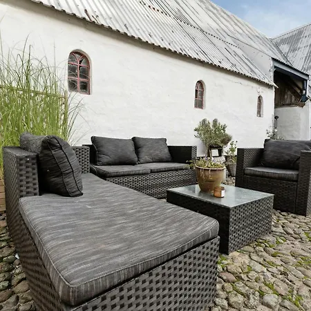 Enchanting Atmosphere At Nolde Country Estate Ferienhaus *