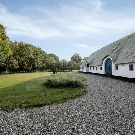Enchanting Atmosphere At Nolde Country Estate Ferienhaus *